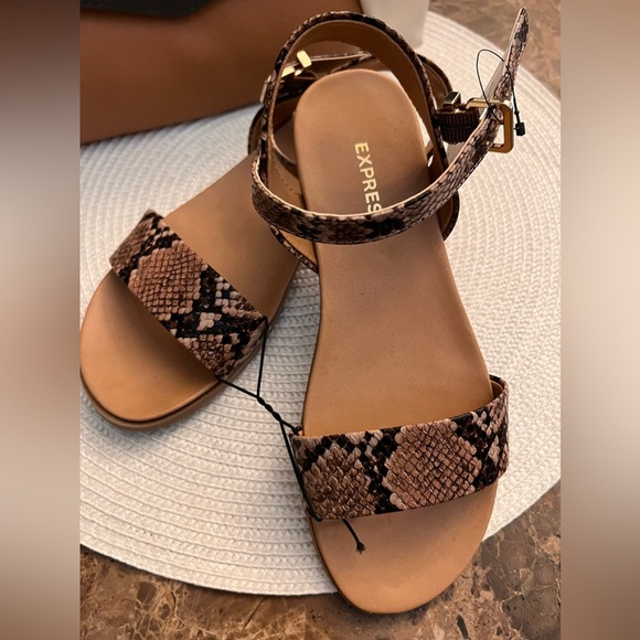 Express Snakeskin “New” sandals size 5 🖤🤎 - Picture 6 of 13
